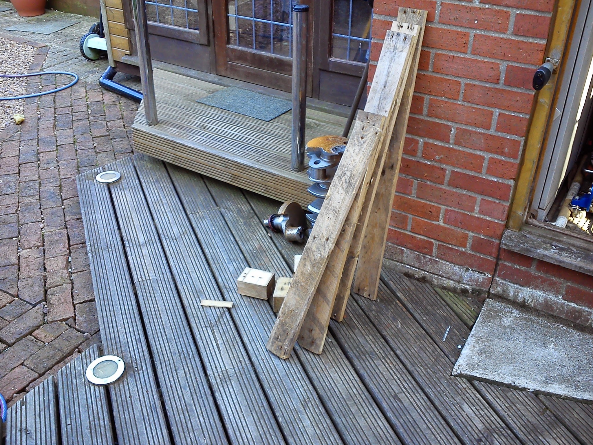Dismantling the pallet