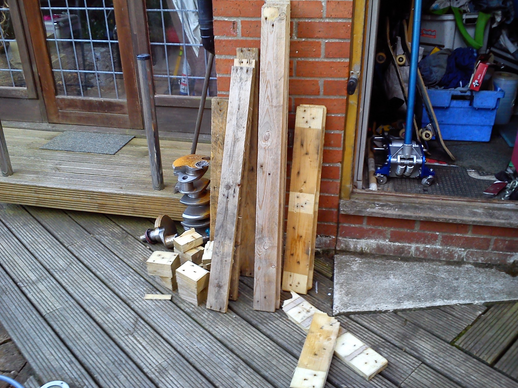 Dismantling the pallet
