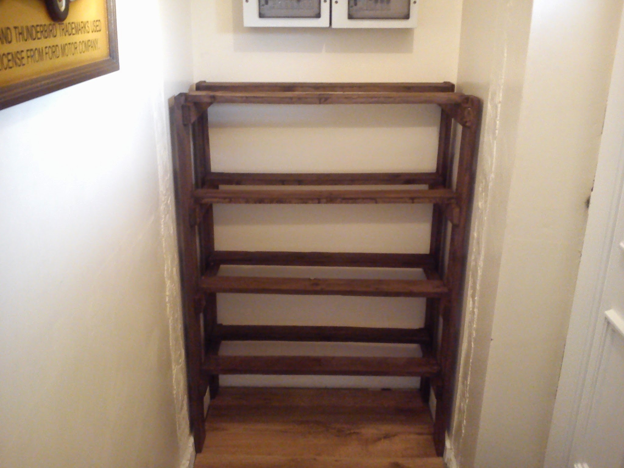 Shoe rack placed in the porch