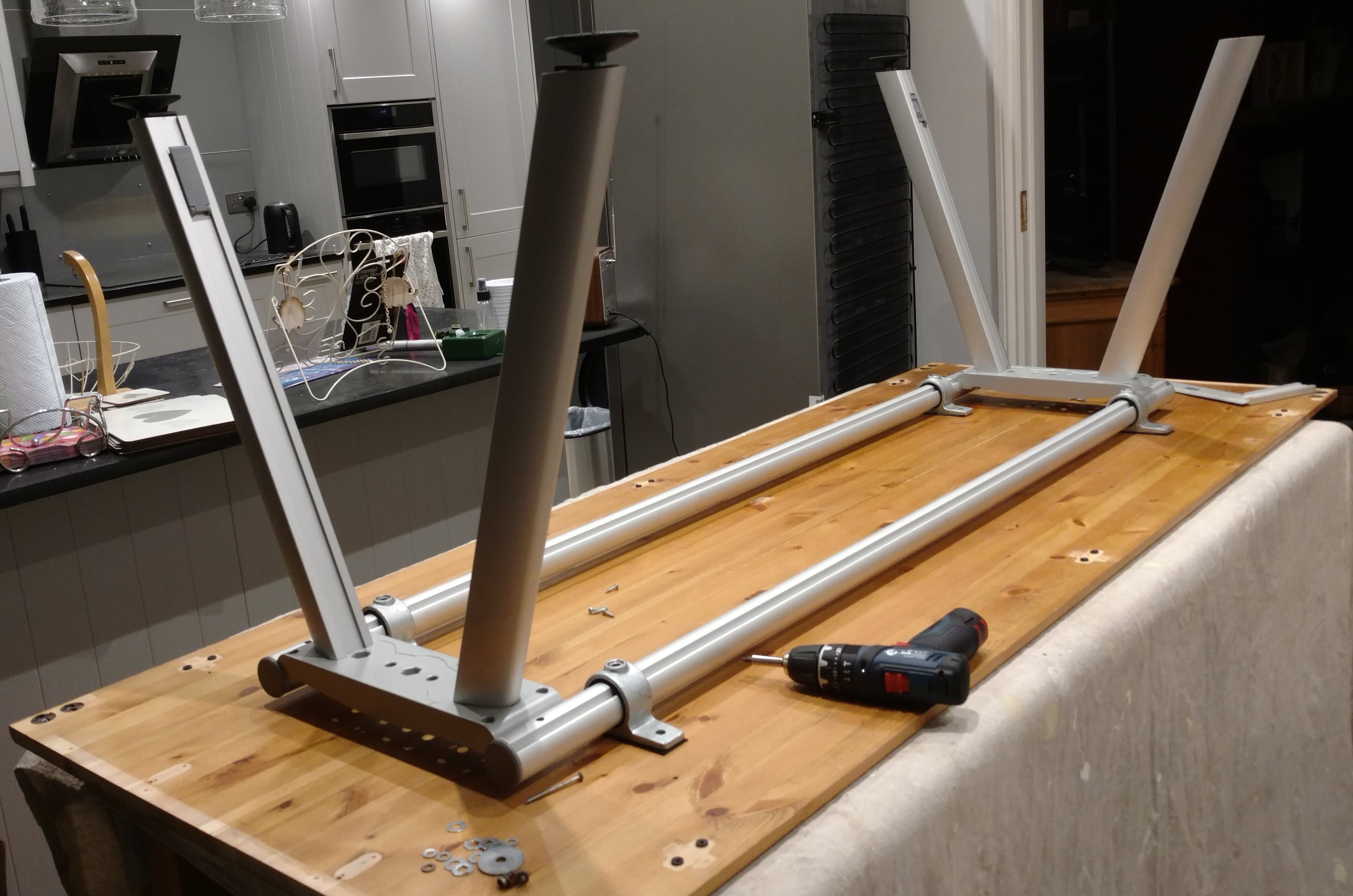 The position on the legs was determined